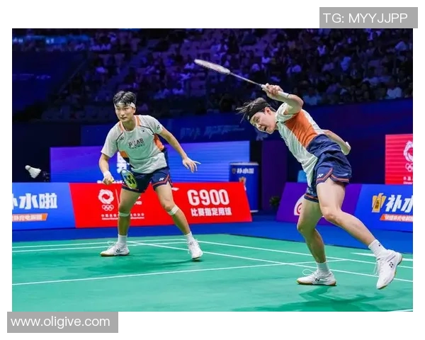 广州羽毛球队转型之路揭秘大师赛特别报道展现新风貌与挑战 广州羽毛球队转型之路揭秘大师赛特别报道展现新风貌与挑战